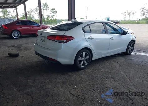 2018 Kia Forte Lx z USA, uszkodzony, nr VIN 3KPFL4A75JE198457